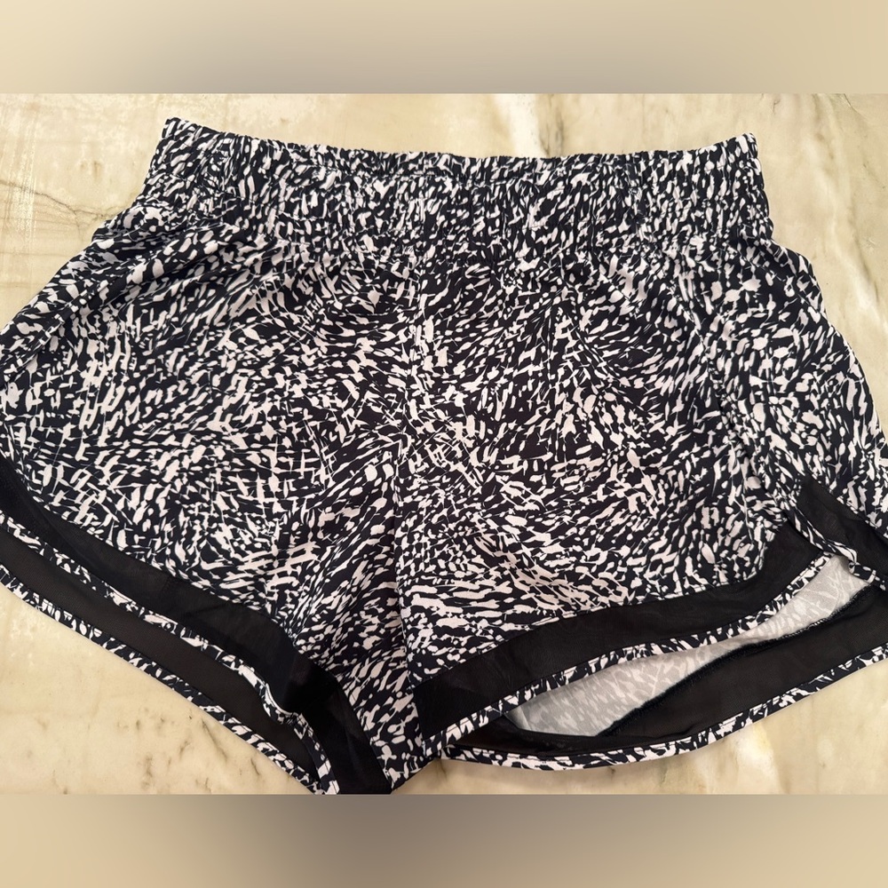Athleta size small racer run short 4”